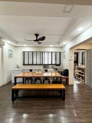 Blk 558 Jurong West Street 42 (Jurong West), HDB Executive #557143201